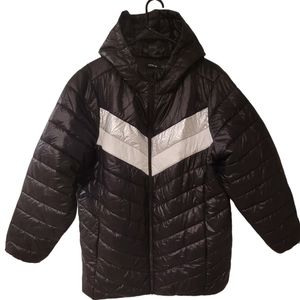 Torrid womens puffer jacket size 3